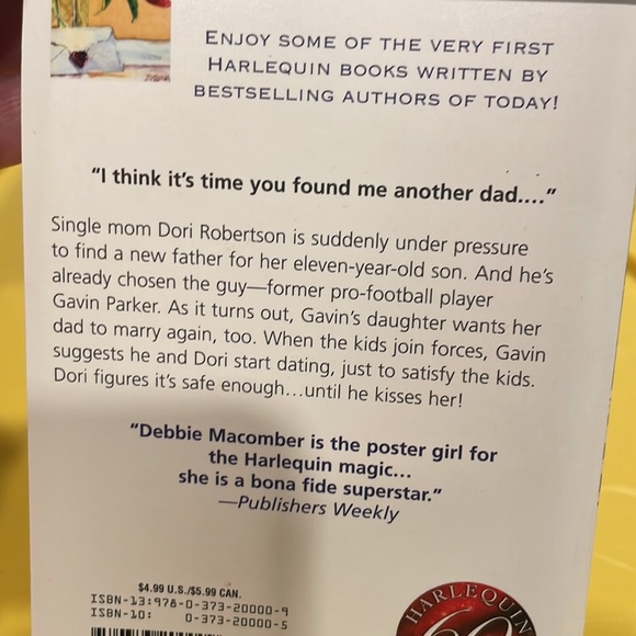 Lot of 2 Debbie Macomber Romance Novels 🌷Bundle your likes and save🌷 - Picture 3 of 6